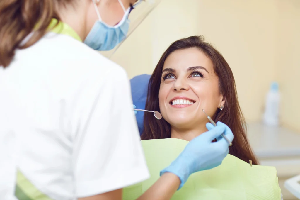 woman getting a Short Pump teeth cleaning
